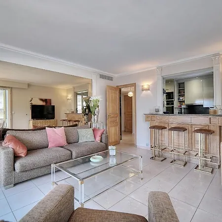 Upstays - 2 Bedroom - Air Conditioning - Wifi