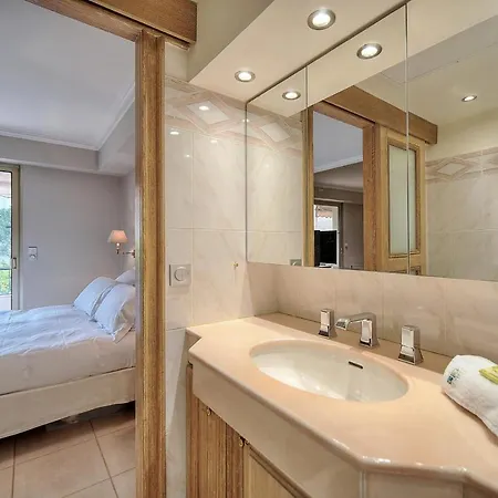 Immogroom - 2 Bedroom - Air Conditioning - Wifi - Terrace - Common Parking * קאן